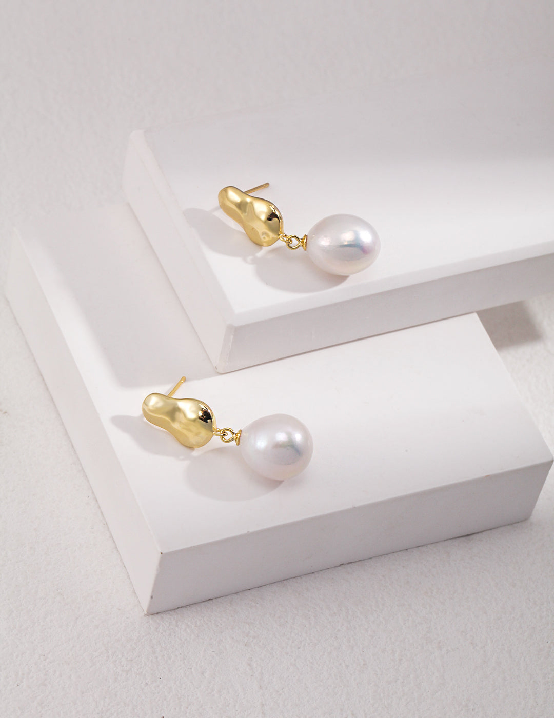 The Solene Organic Metal & Pearl Drop Earrings | S925 Sterling Silver