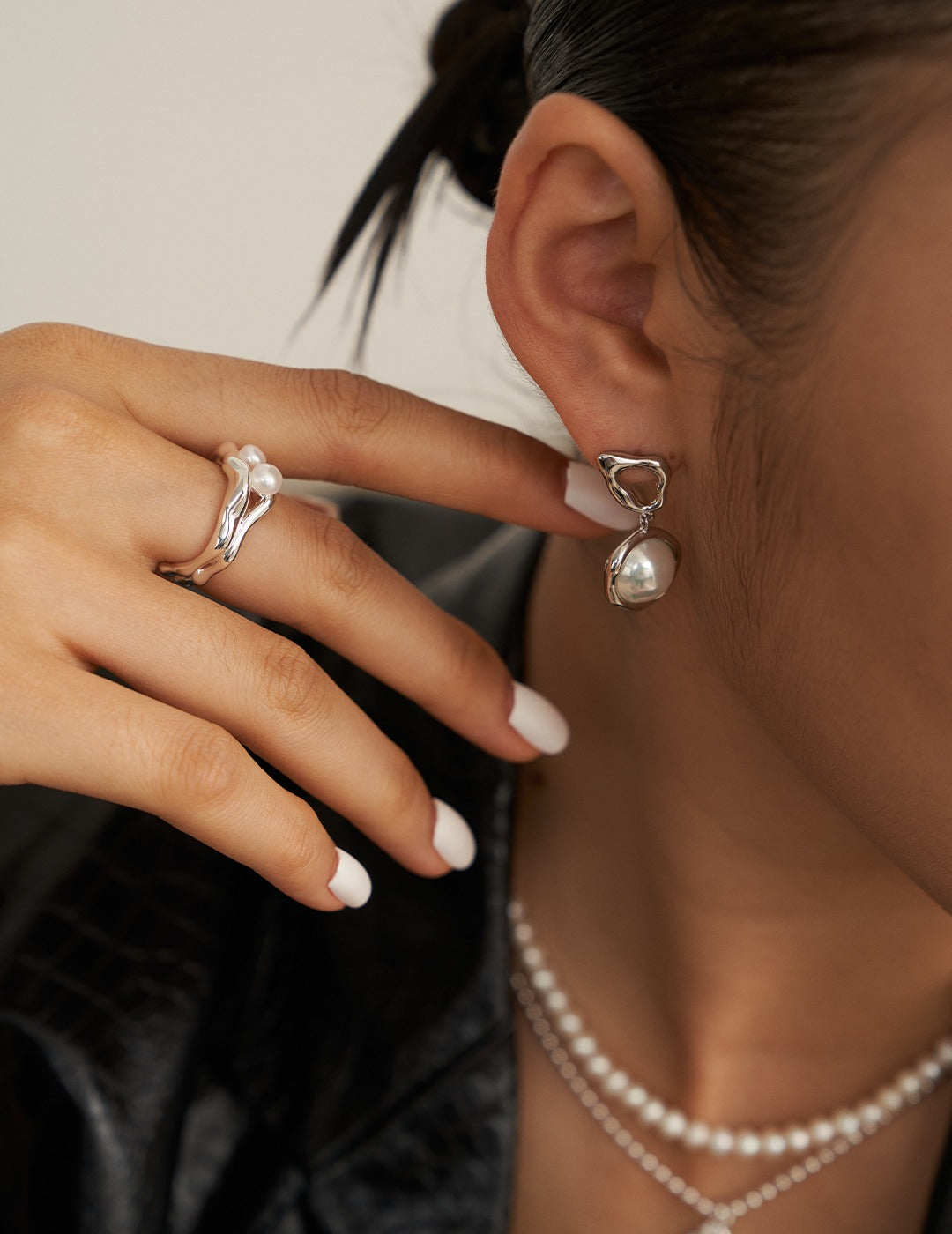 The Ondine Dual Pearl Wave Ring | S925 Sterling Silver