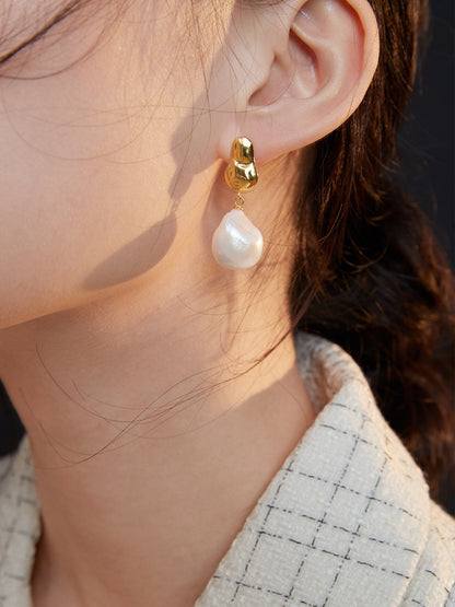 The Solene Organic Metal & Pearl Drop Earrings | S925 Sterling Silver