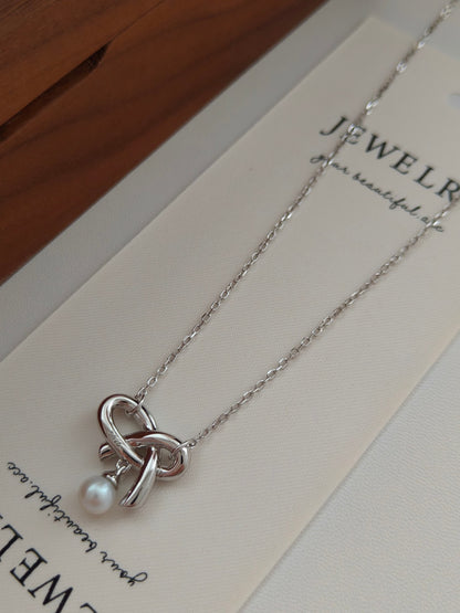 The Noeud Pearl Pendant Necklace | S925 Sterling Silver