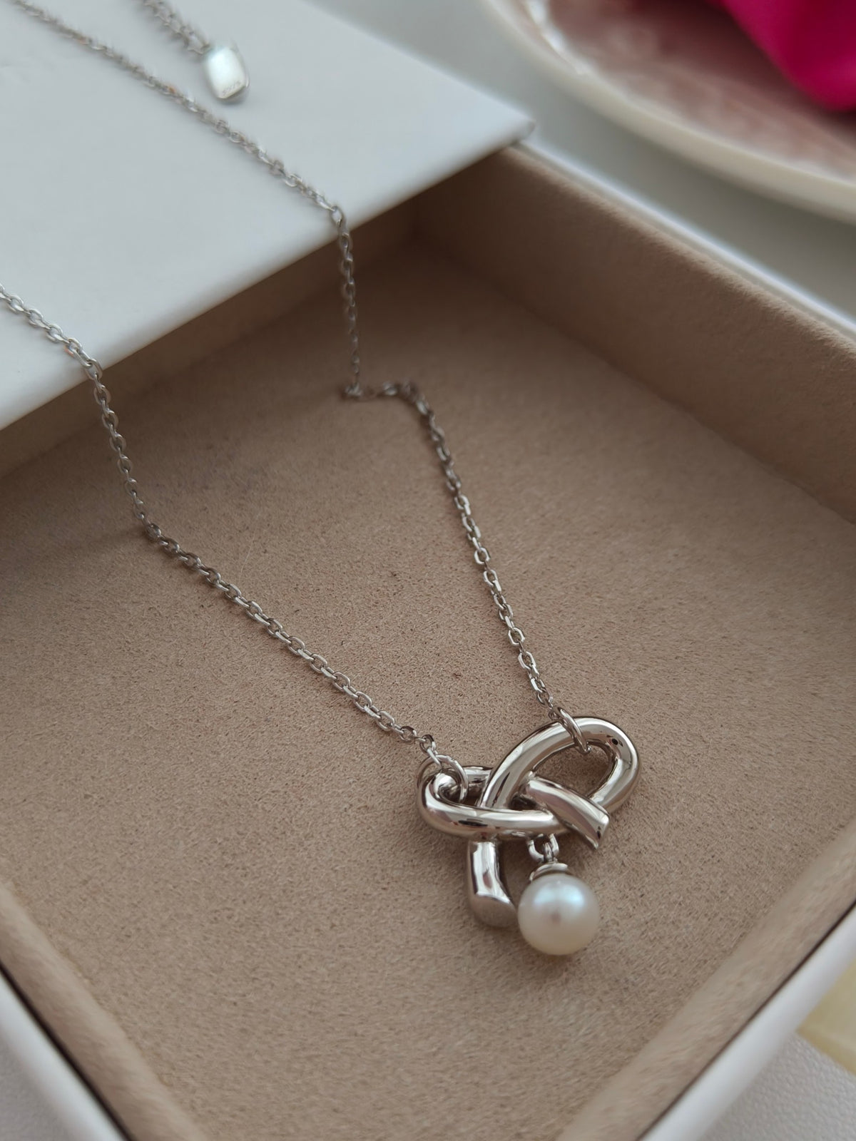 The Noeud Pearl Pendant Necklace | S925 Sterling Silver