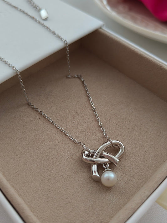 The Noeud Pearl Pendant Necklace | S925 Sterling Silver