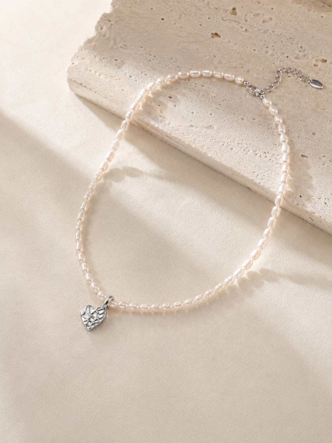 The Heart Pearl Necklace