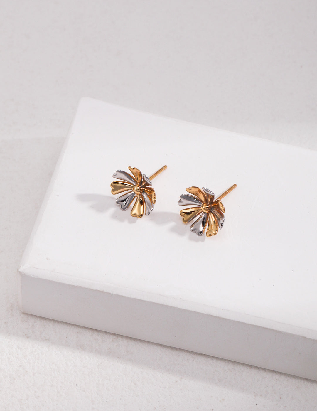 The Fleuriste Two-Tone Floral Pearl Jacket Earrings | S925 Sterling Silver